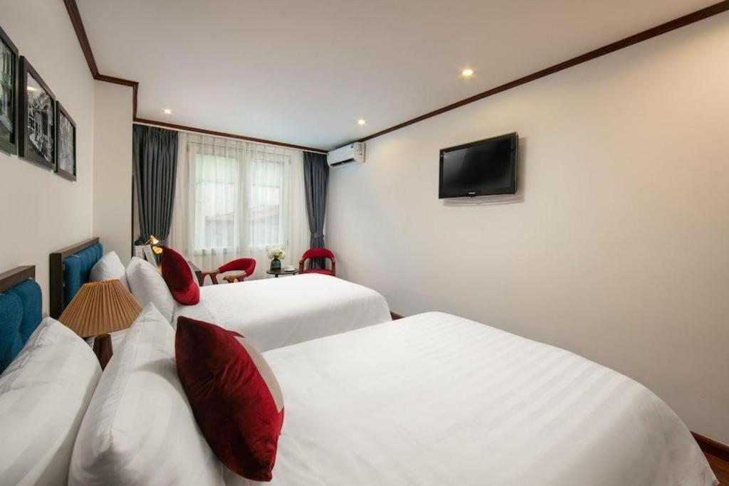 Serene Premier Hotel Hanoi Exterior photo